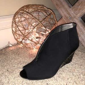 Black Split Shooties